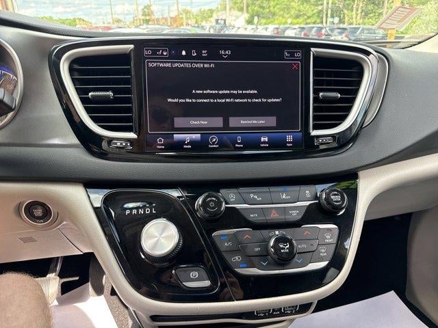 2023 Chrysler Pacifica Touring L FWD