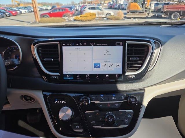 2024 Chrysler Pacifica Touring L FWD