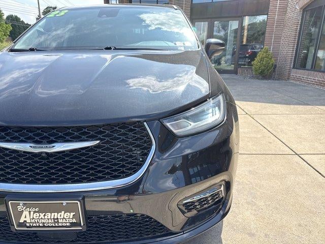 2023 Chrysler Pacifica Hybrid Touring L FWD