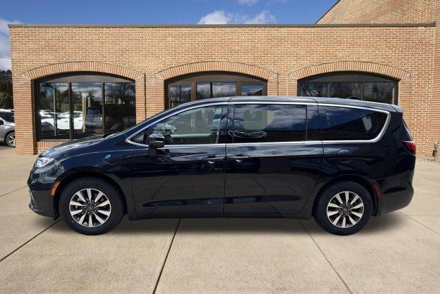 2023 Chrysler Pacifica Hybrid Touring L FWD