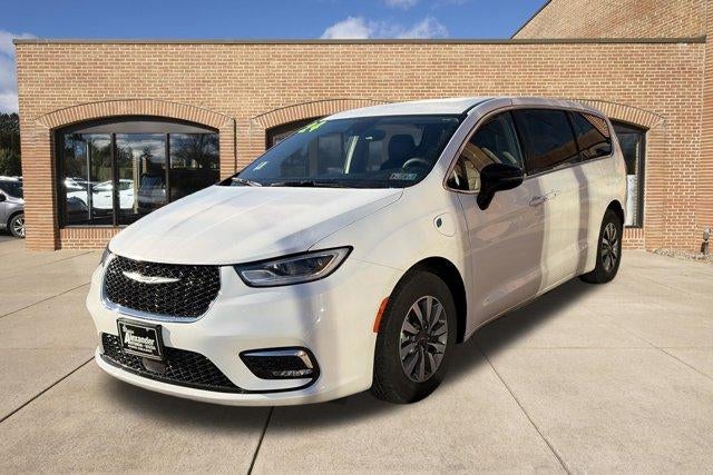 2024 Chrysler Pacifica Hybrid Select FWD