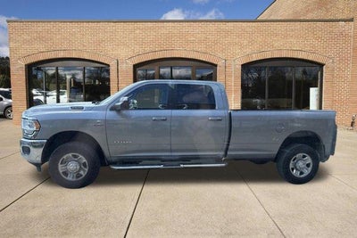 2022 RAM 2500 Big Horn 4x4 Crew Cab 8' Box