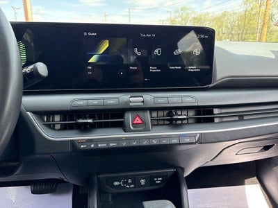 2025 Kia K4 LXS FWD