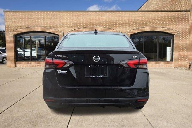 2021 Nissan Versa SR CVT