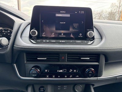 2025 Nissan Rogue AWD SV