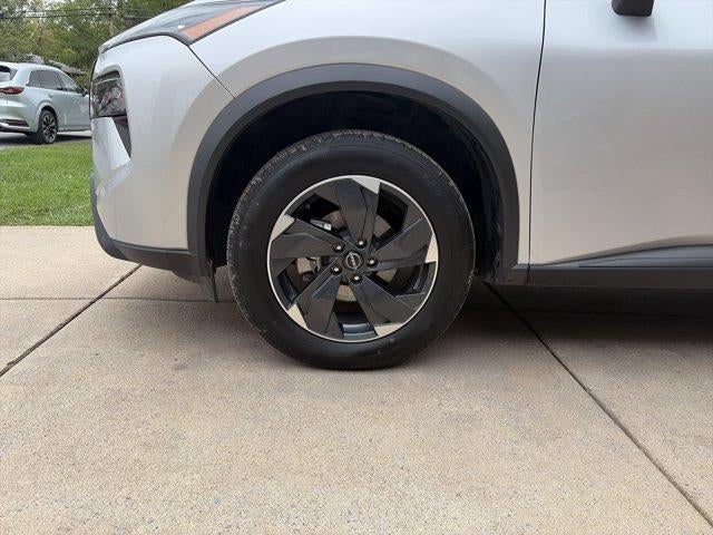 2025 Nissan Rogue AWD SV