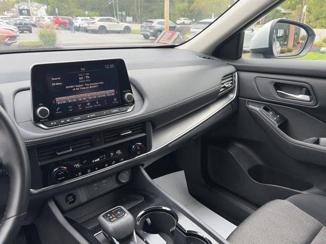 2025 Nissan Rogue AWD SV