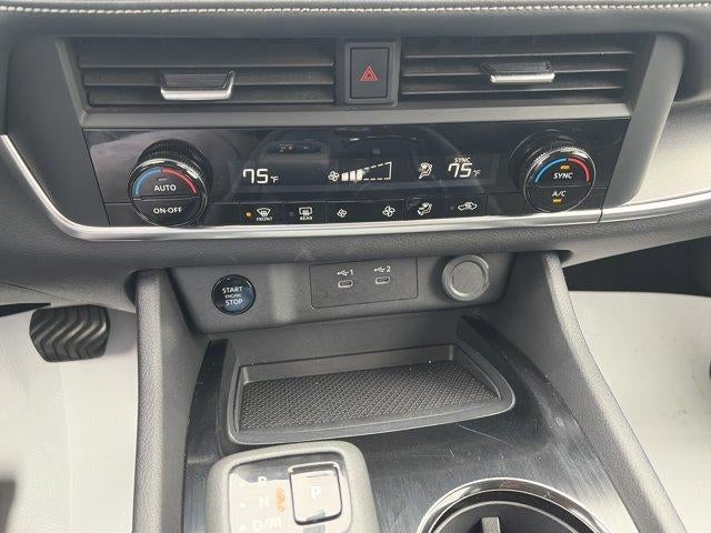 2025 Nissan Rogue AWD SV