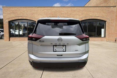 2025 Nissan Rogue AWD SV