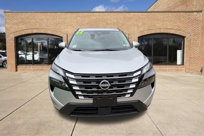 2025 Nissan Rogue AWD SV