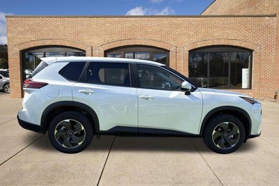 2025 Nissan Rogue AWD SV