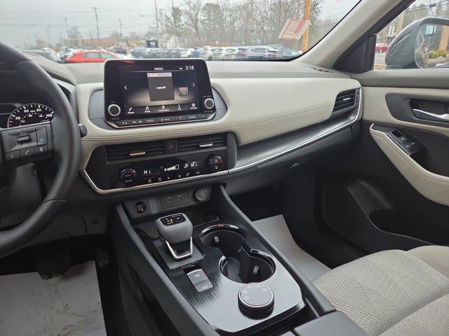 2025 Nissan Rogue AWD SV