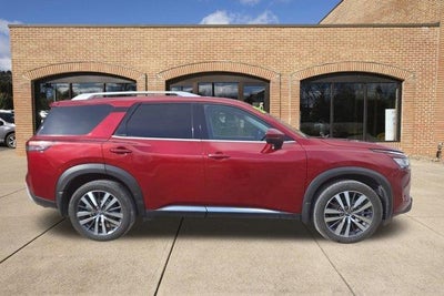 2022 Nissan Pathfinder Platinum 4WD