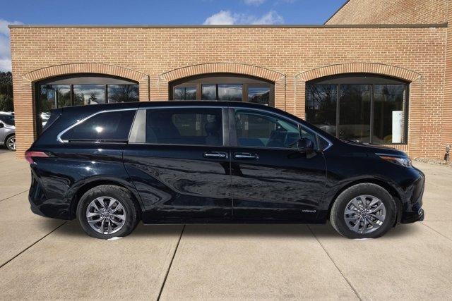 2021 Toyota Sienna XLE AWD 7-Passenger (Natl)