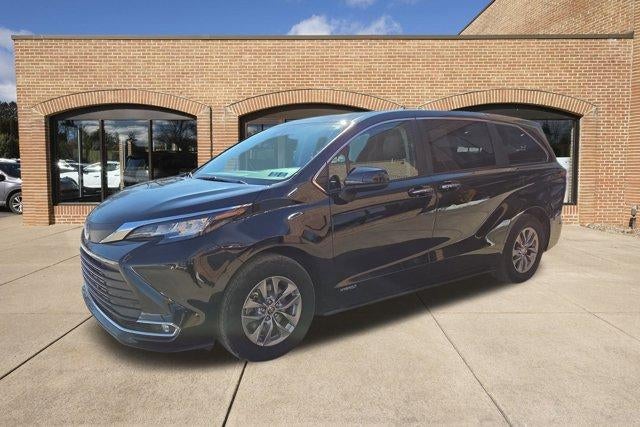 2021 Toyota Sienna XLE AWD 7-Passenger (Natl)