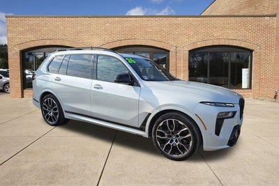 2026 BMW X7 M60i Sports Activity Vehicle