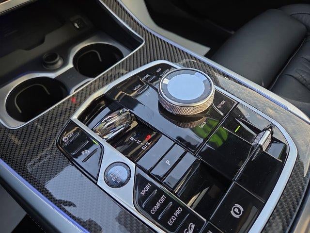 2026 BMW X7 M60i Sports Activity Vehicle