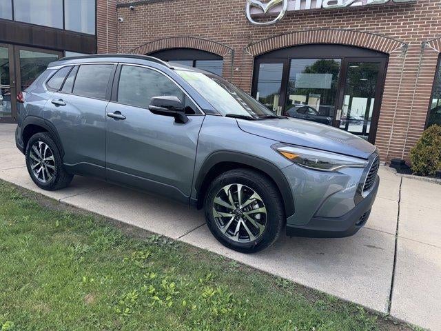 2025 Toyota Corolla Cross XLE 4WD (Natl)