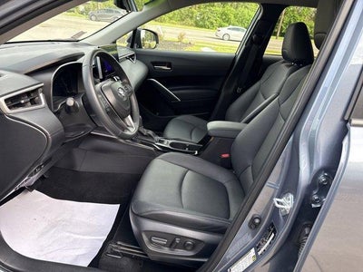 2025 Toyota Corolla Cross XLE 4WD (Natl)