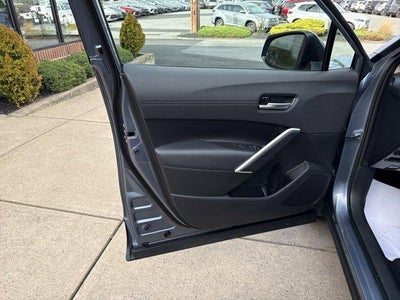 2025 Toyota Corolla Cross XLE 4WD (Natl)