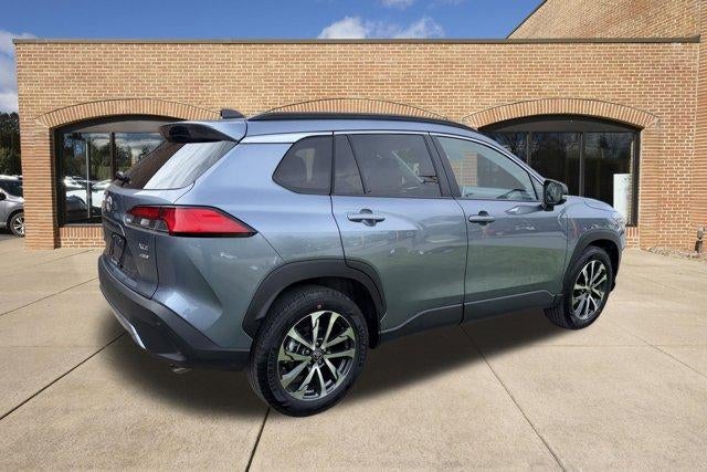 2025 Toyota Corolla Cross XLE 4WD (Natl)