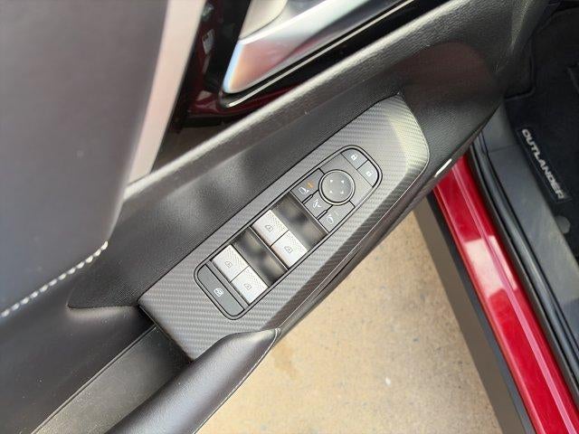 2025 Mitsubishi Outlander SE S-AWC