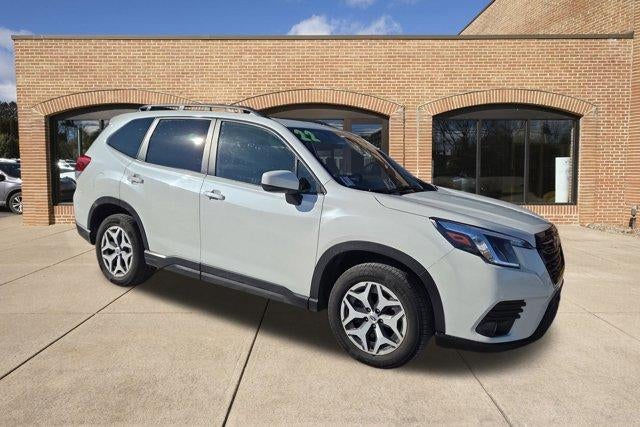 2022 Subaru Forester Premium CVT