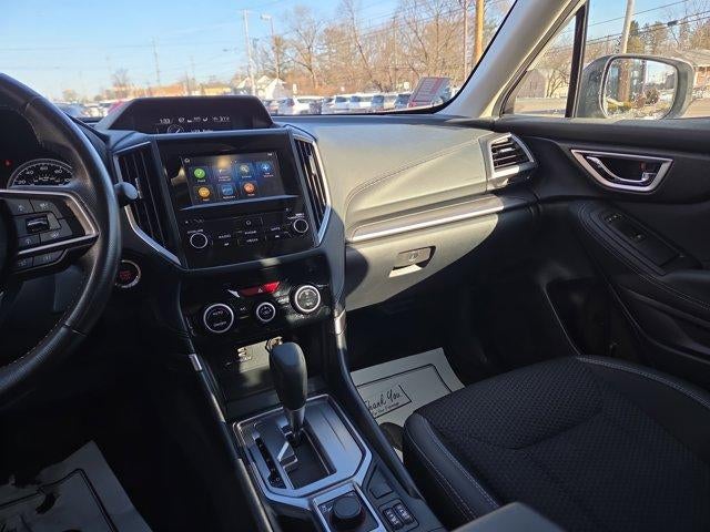 2022 Subaru Forester Premium CVT