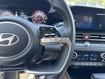 2024 Hyundai ELANTRA Limited IVT