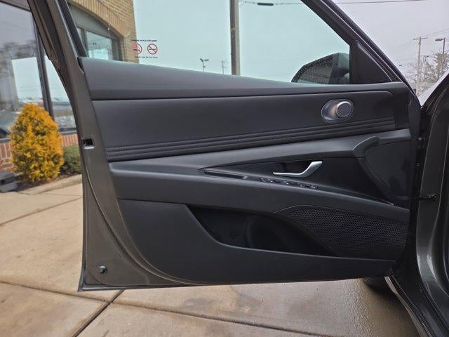 2025 Hyundai ELANTRA SEL Convenience IVT