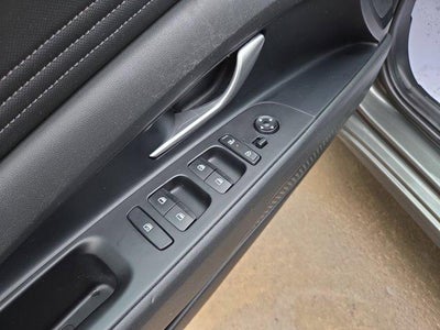 2025 Hyundai ELANTRA SEL Convenience IVT