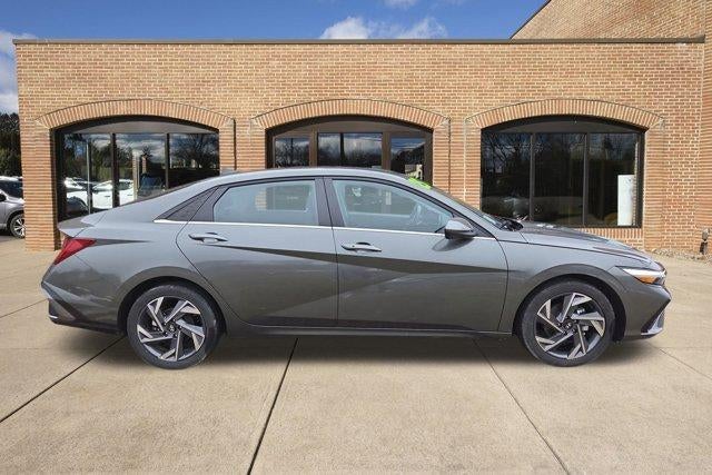 2025 Hyundai ELANTRA SEL Convenience IVT