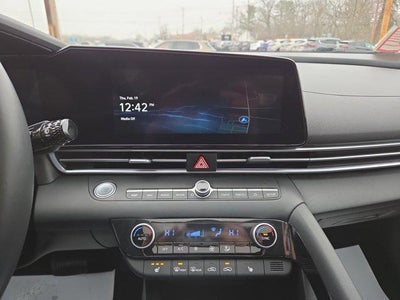 2025 Hyundai ELANTRA SEL Convenience IVT