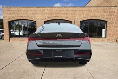 2025 Hyundai ELANTRA SEL Convenience IVT