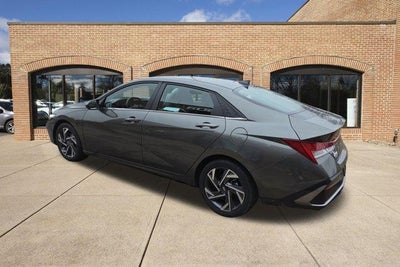 2025 Hyundai ELANTRA SEL Convenience IVT
