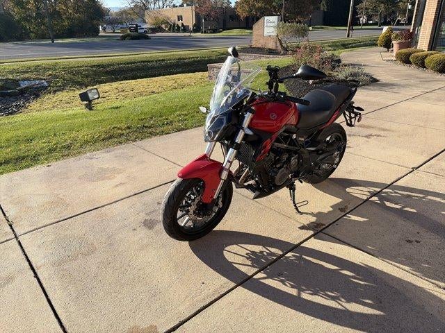 2022 Benelli 302S Base