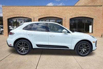 2025 Porsche Macan AWD