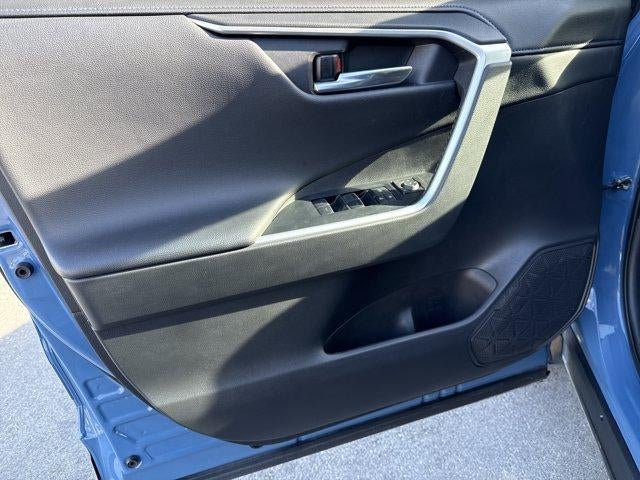 2022 Toyota RAV4 Hybrid XSE AWD (Natl)