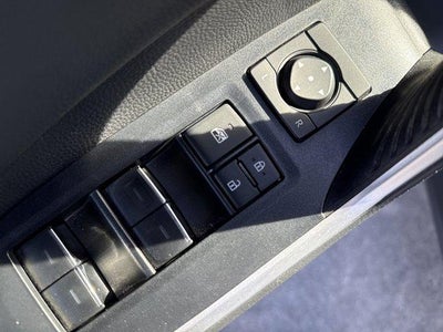 2022 Toyota RAV4 Hybrid XSE AWD (Natl)