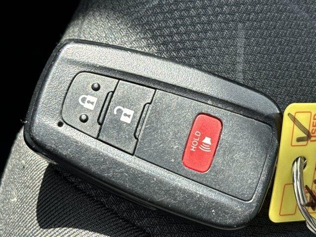 2025 Toyota RAV4 XLE AWD (Natl)