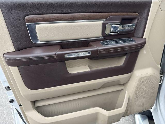 2015 RAM 3500 4WD Crew Cab 8 Ft Box Laramie