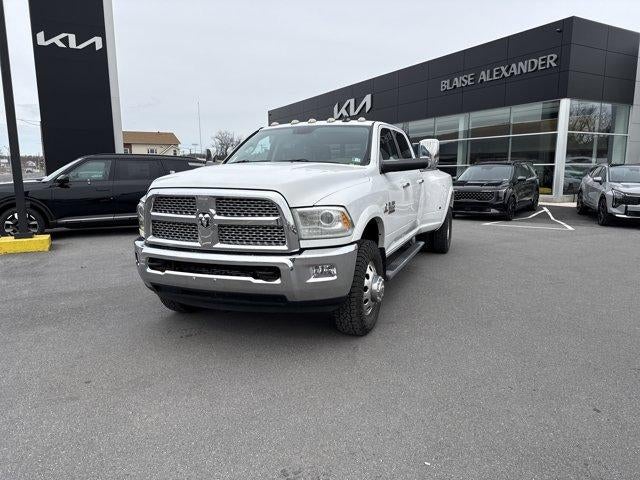 2015 RAM 3500 4WD Crew Cab 8 Ft Box Laramie
