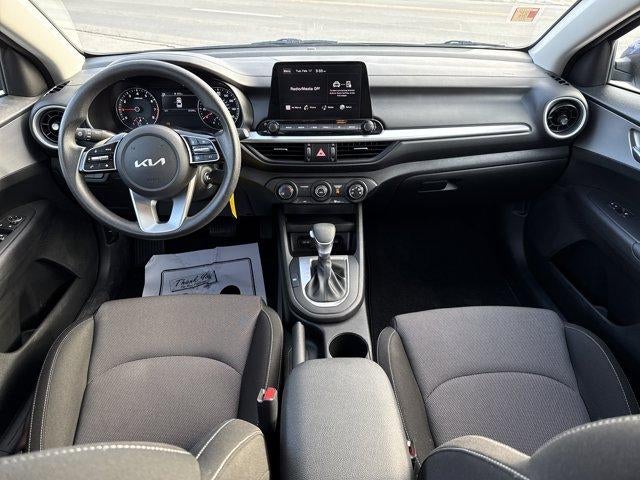 2023 Kia Forte LXS IVT