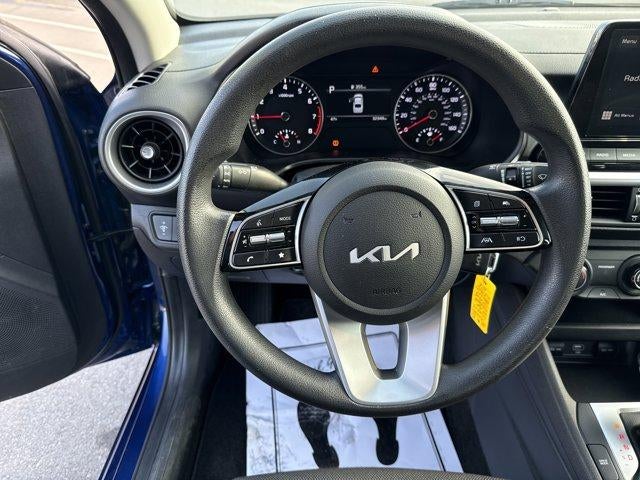 2023 Kia Forte LXS IVT