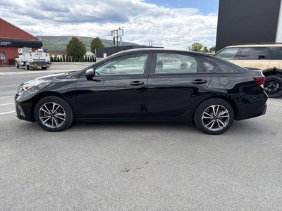 2023 Kia Forte LXS IVT