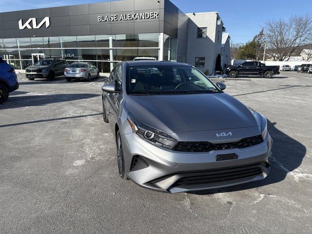 2023 Kia Forte LXS IVT
