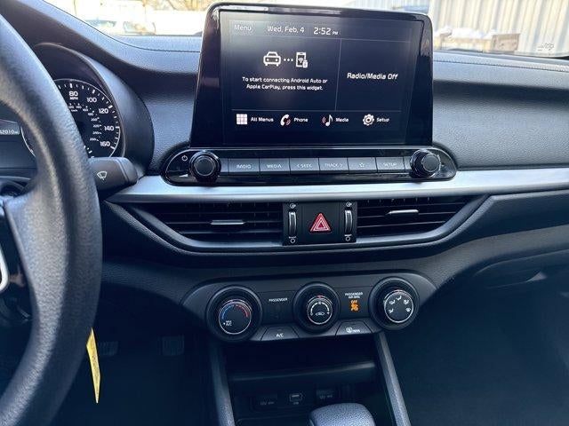 2023 Kia Forte LXS IVT