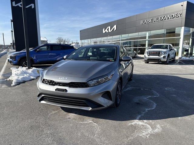 2023 Kia Forte LXS IVT