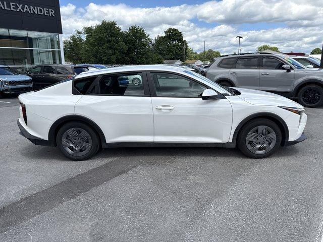 2025 Kia K4 LX FWD