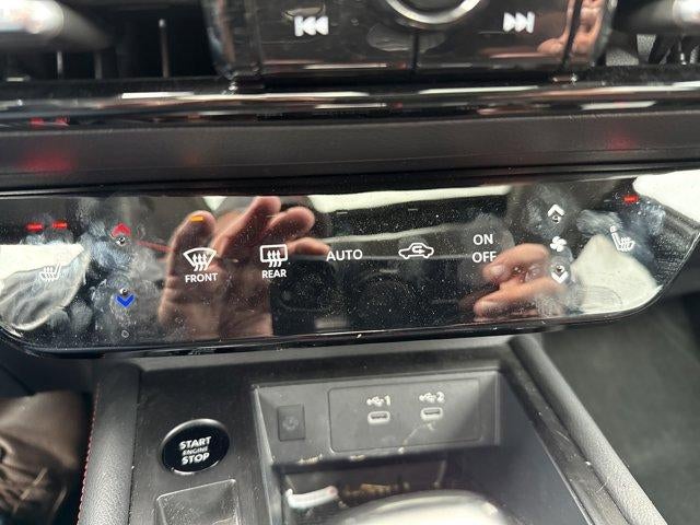 2025 Nissan Kicks SR AWD